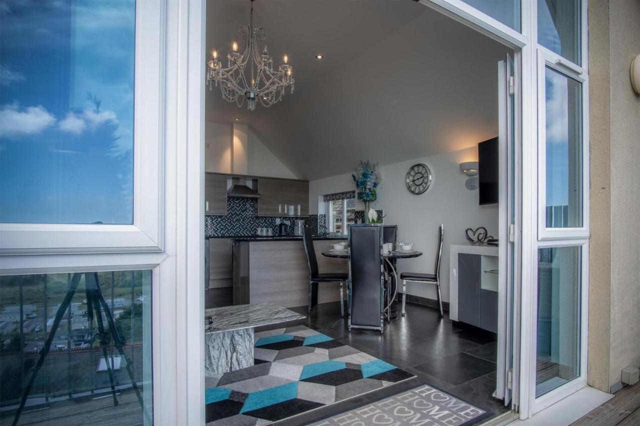 Nautilus - 2 Bedroom Apartment - Pendine Exterior photo